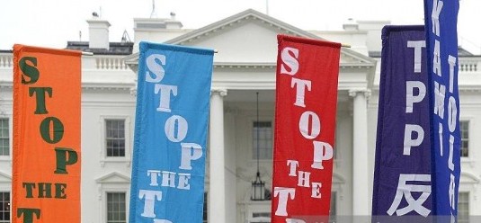 US Senator Elizabeth Warren urges colleagues to reject the TPP