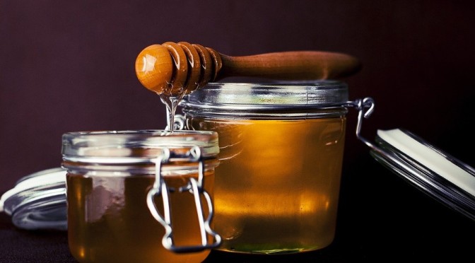 Manuka honey fights antibiotic-resistant bacteria plus so much more